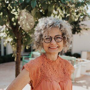 Meet your Posher, Liz